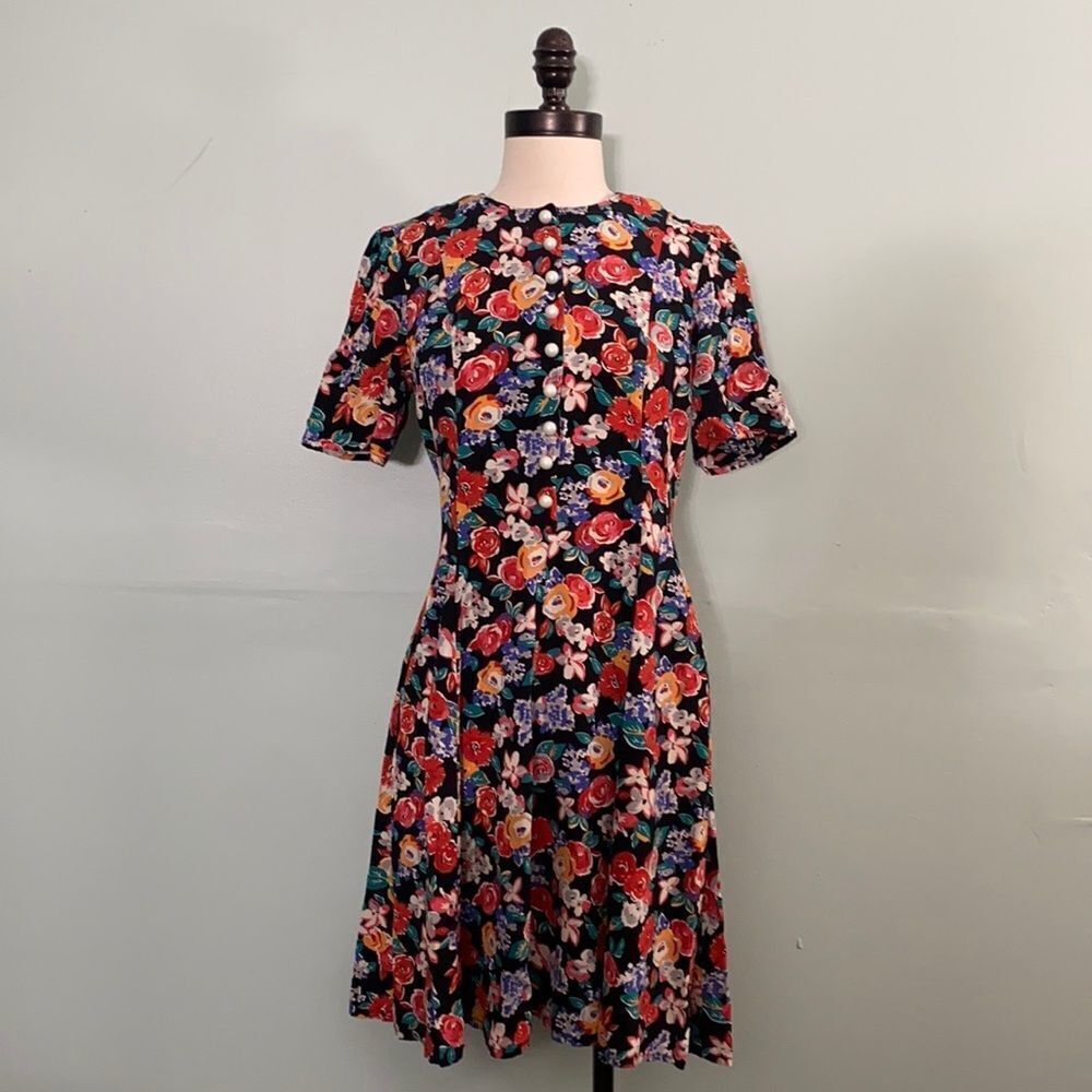 Vintage 80s Floral Pearl Button Front Dress